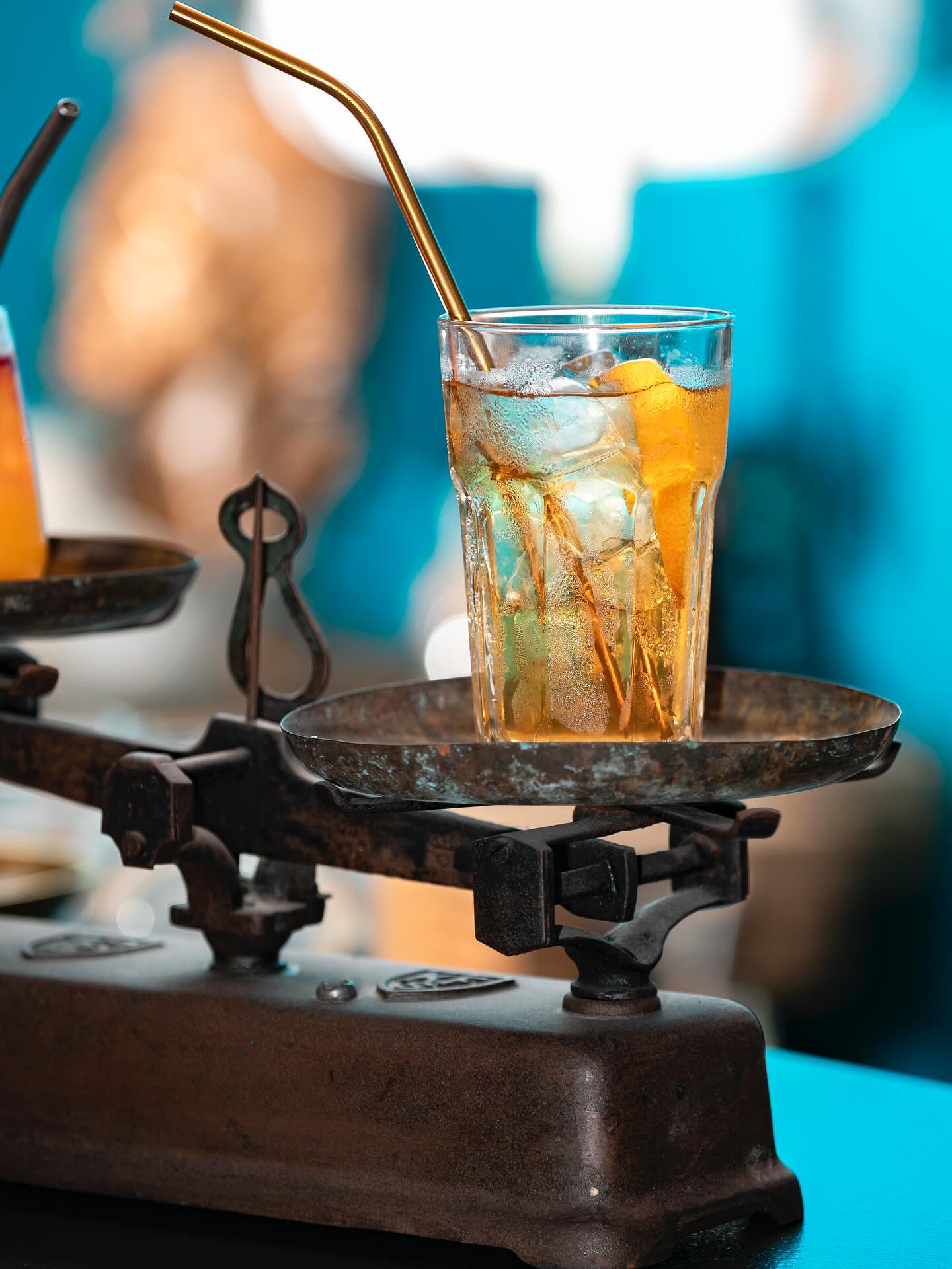 Fraîcheur, douceur, simplicité — notre thé glacé maison La Nativa, infusé avec amour et servi comme une petite parenthèse de soleil. ✨🧊
#HomeMadeIcedTea #LaNativa